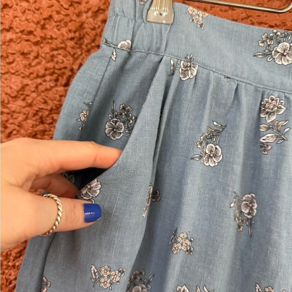 Ann Taylor LOFT Outlet Linen Blend Skirt Size Medium Blue Floral Boho Pockets